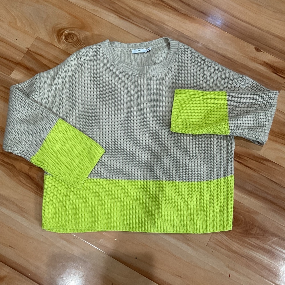 Lush Chunky Ribbed Crewneck Sweater in Beige and lime green highlights